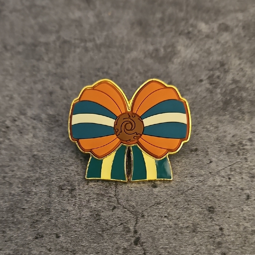 Loungefly Brave Bow Pin